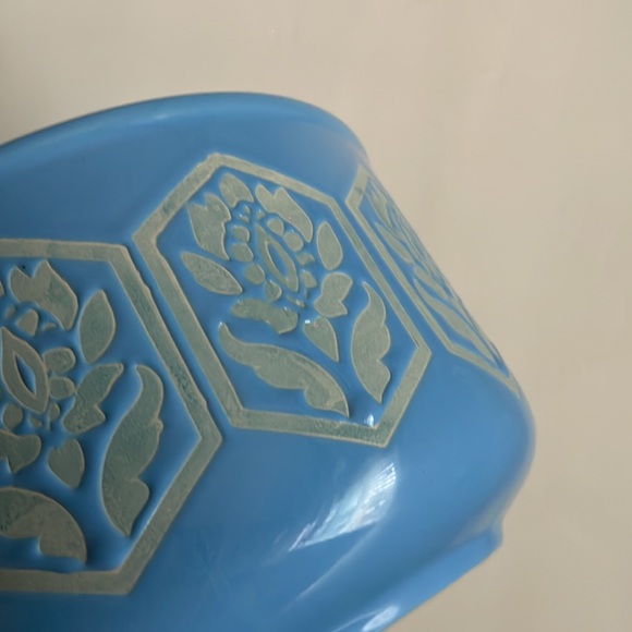 •| vintage ceramic bowl - Picture 2 of 9